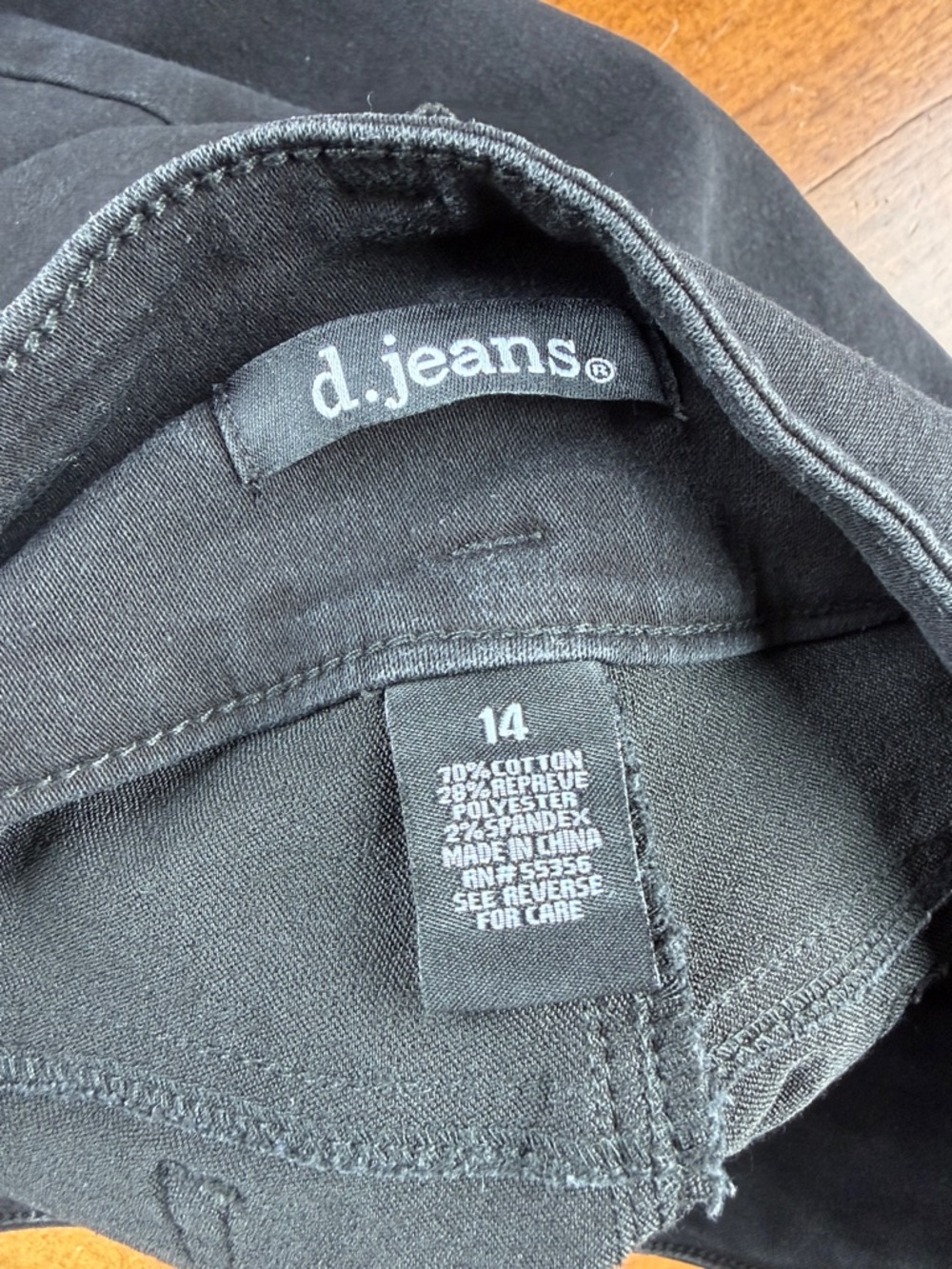d.Jeans Capri Length Black Jeans Size 14 - Picture 2 of 10